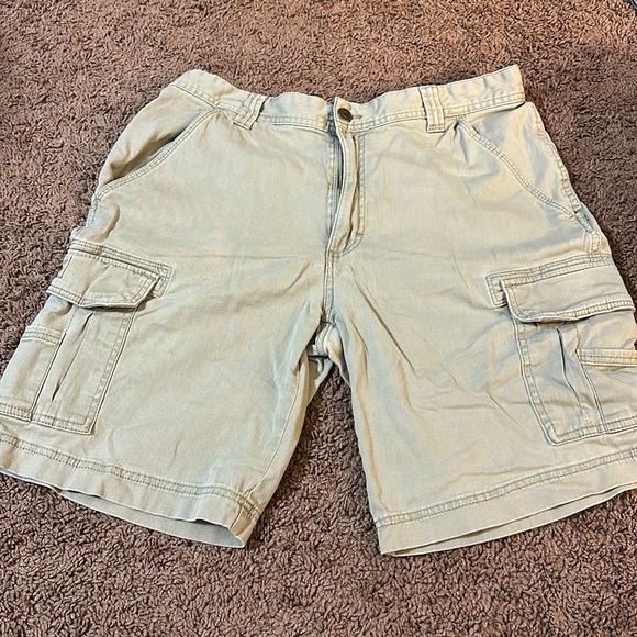 Redhead Cargo Shorts - Picture 1 of 2